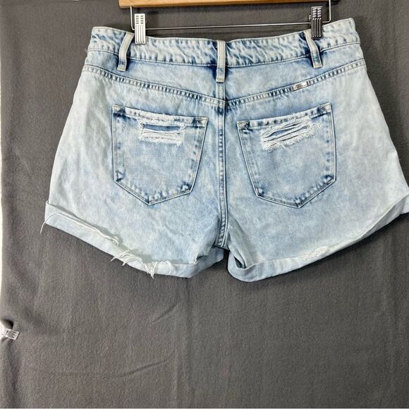 Kancan Women's Distressed Cut-Off Jean Shorts Light Blue Size XL - Picture 5 of 13